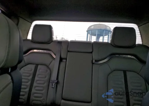 2022 Rivian R1T Launch Edition z USA, uszkodzony, nr VIN 7FCTGAAL1NN004425